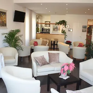 hotel-sole-mare.hotelitalianriviera.com/